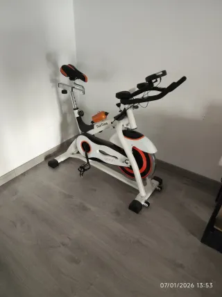 Bicicleta Spinning Blanca y Naranja