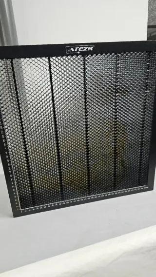 Mesa de trabajo para corte y grabado láser