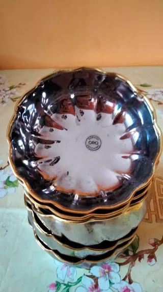 Set 4 Ciotole acciaio e bordo in Oro e 6 piccole