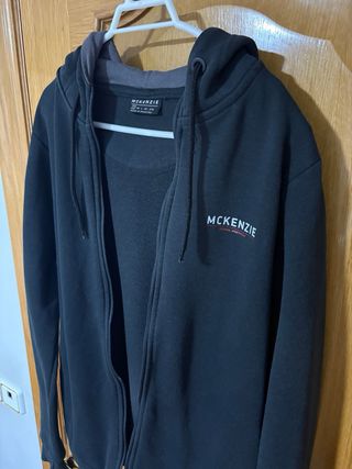 Sudadera McKenzie Negra con Cremallera
