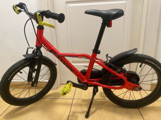 Bicicleta B-Twin Infantil Roja