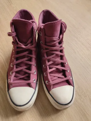 Converse Chuck Taylor morado T37