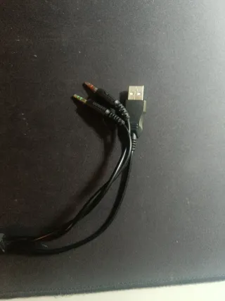 Cascos Gaming Tempest Negros y Rojos