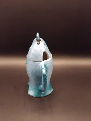 🇨🇳 Bote de porcelana para salsa con forma de pez