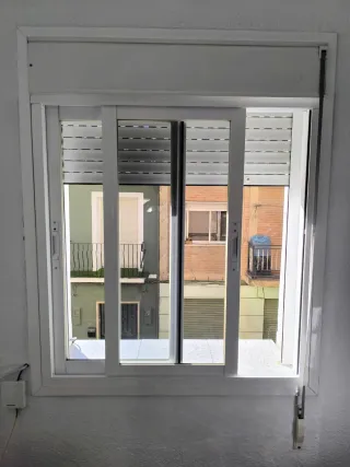 4 Ventanas correderas blancas