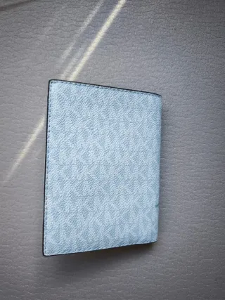 Cartera Michael Kors Azul con Diseño