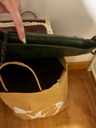 Lote de ropa y de bolsos de mujer (todo nuevo)