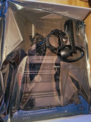 Placa Base Gigabyte Z390 AORUS MASTER + i9 9900k