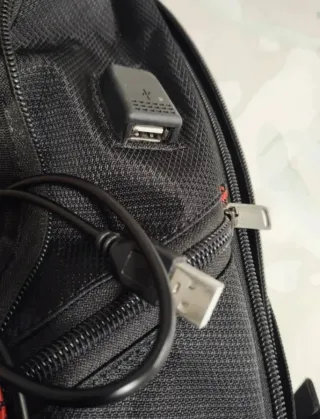 Mochila negra Nubily