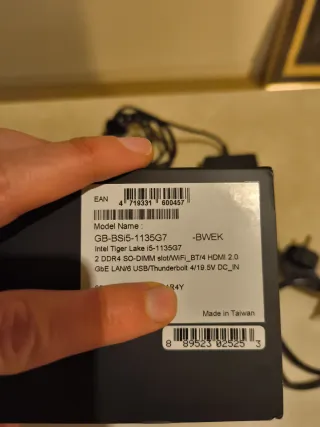 Gigabyte Brix PRO Mini PC Negro