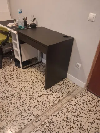 Escritorio negro ikea