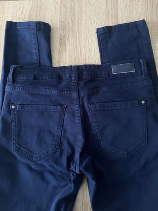 Pantalón pitillo Sfera azul marino talla 36