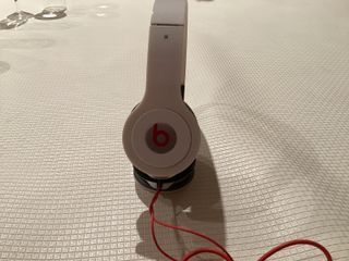 Auriculares Beats Blancos y Rojos