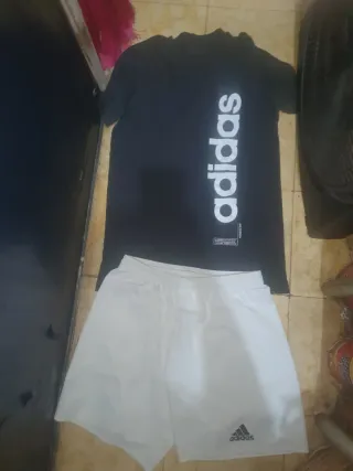 Conjunto Adidas Camiseta y Pantalón Corto