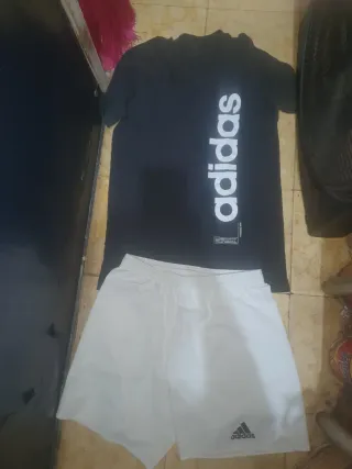 Conjunto Adidas Camiseta y Pantalón Corto