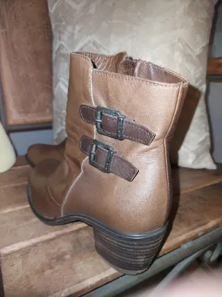 Botines Paula Urban Marrones Mujer