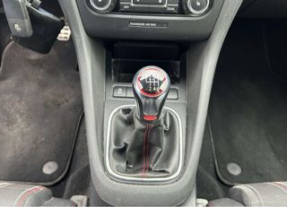 Volkswagen Golf GTI 211 cv