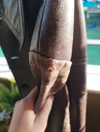 Chaqueta de cuero marrón