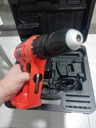 Taladro Inalámbrico Black+Decker 12V