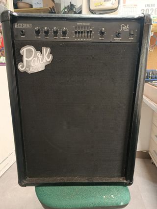 Ampli Bajo Park by Marshall Restaurado