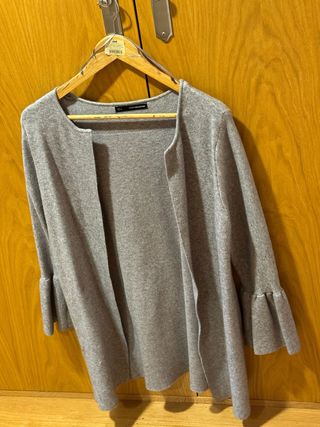 Chaqueta gris talla M