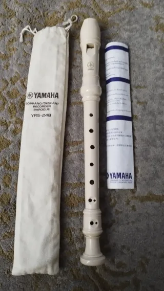 Flauta Yamaha YRS-24B Soprano Barroca