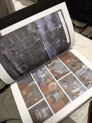 ¿Dónde está Anne Frank? / Where is Anne Frank? ...