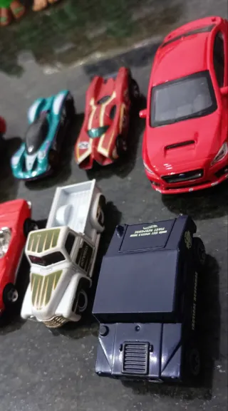Lote de 8 coches de juguete