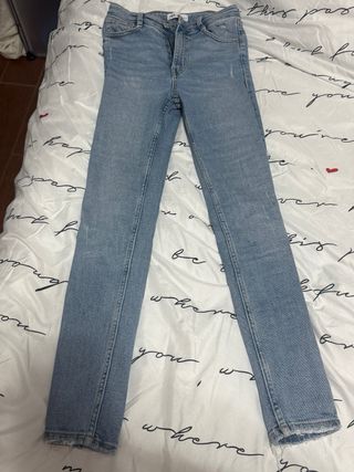 Vaqueros Zara Talla 34