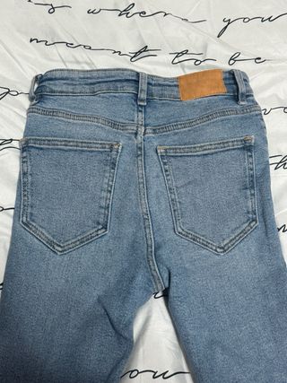 Vaqueros Zara Talla 34