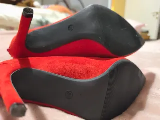 Stivaletti rossi con tacco e strass