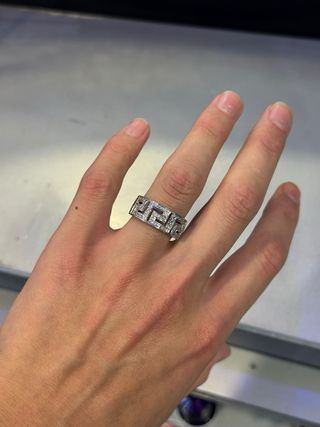 Anillo Greco Oro Blanco 18k y Brillantes.