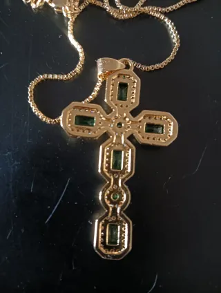 Cruz y cadena chapadas en oro 18kt con Circonitas