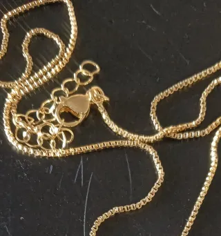 Cruz y cadena chapadas en oro 18kt con Circonitas