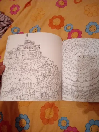 Ciudades fabulosas: Un libro para colorear luga...