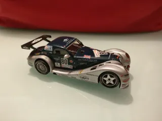 Morgan Aero 8 Scalextric