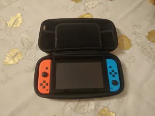 Nintendo Switch con funda