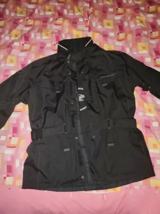 Chaqueta de moto negra