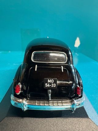 Lote 2 coches rusos ZIS escala 1:43