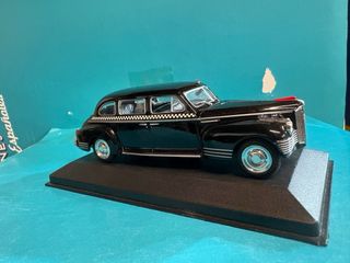 Lote 2 coches rusos ZIS escala 1:43