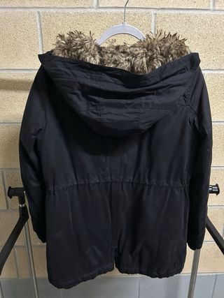 Chaqueta lft con capucha y pelo