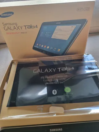 Samsung Galaxy Tab 4 16GB SM-T530 Negra con funda