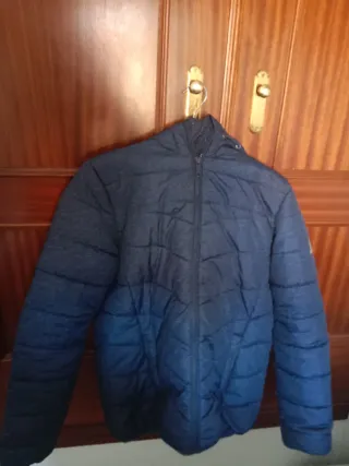 Chaquetón azul y gris