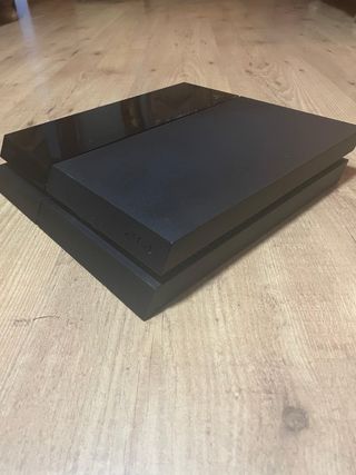 PS4 (PlayStation 4) Negra + 2 Controles