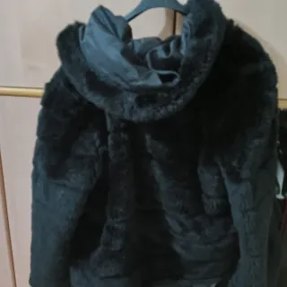 Giacca ecopelliccia Calliope nera