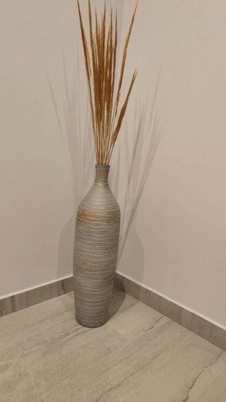 Jarrón de pie
