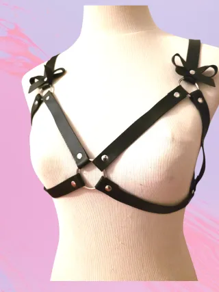 Harness con fiocchi