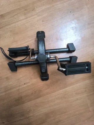 Máquina de pedales para ejercicio