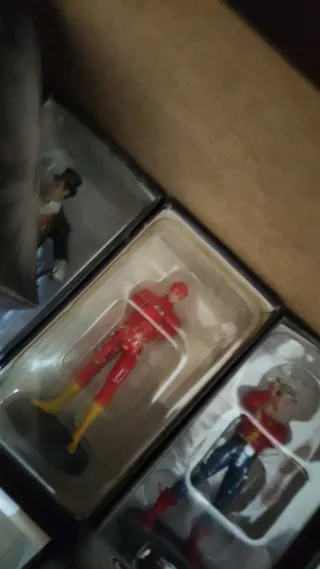 30 Figuras Marvel y DC de plomo