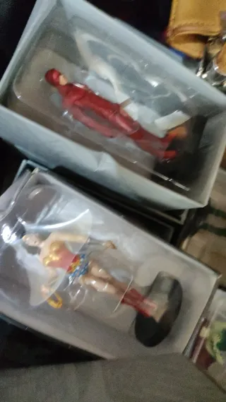 30 Figuras Marvel y DC de plomo